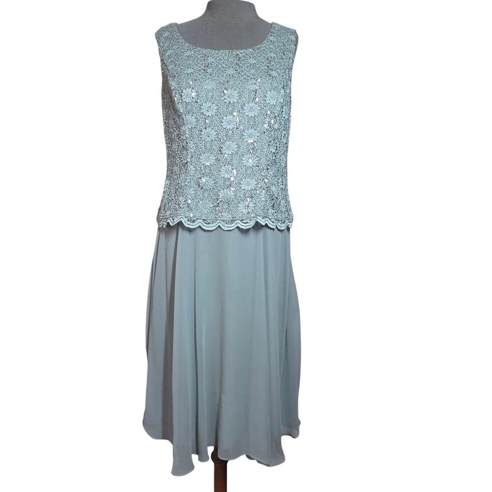 Green Sleeveless Knee Length Dress Size 8